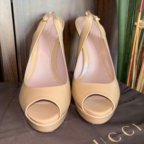 Gucci Beige Patent Leather Peep Toe Platform Slingback Pumps Size 40 US size 10 - Picture 14 of 16